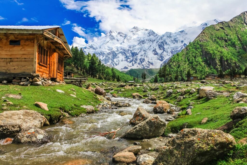 Top 10 places to visit in Pakistan