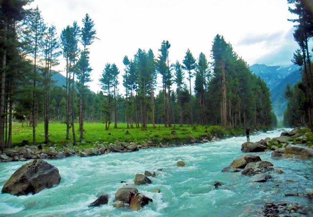 Top 10 places to visit in Pakistan